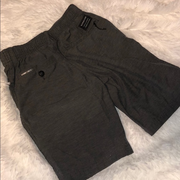 Size 7 Boys 4-Way Stretch Shorts - Picture 5 of 5